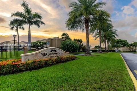 2926 E Missionwood Ln D-47, Miramar, Broward County, Florida - 2 Bedrooms  
2 Bathrooms - 