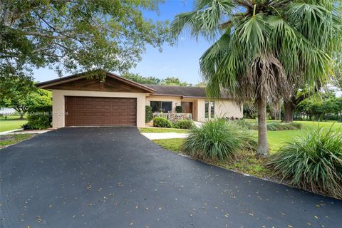 Photo of 14060 SW 27th Ct, Davie, FL 33330 (MLS # A11550030)