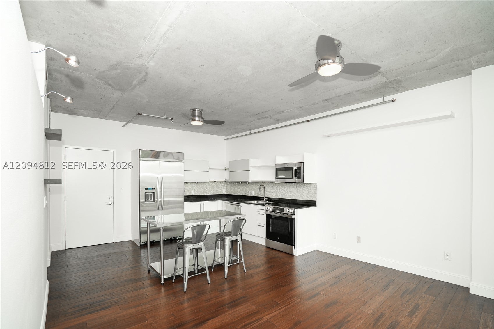 690 SW 1st Ct 1623