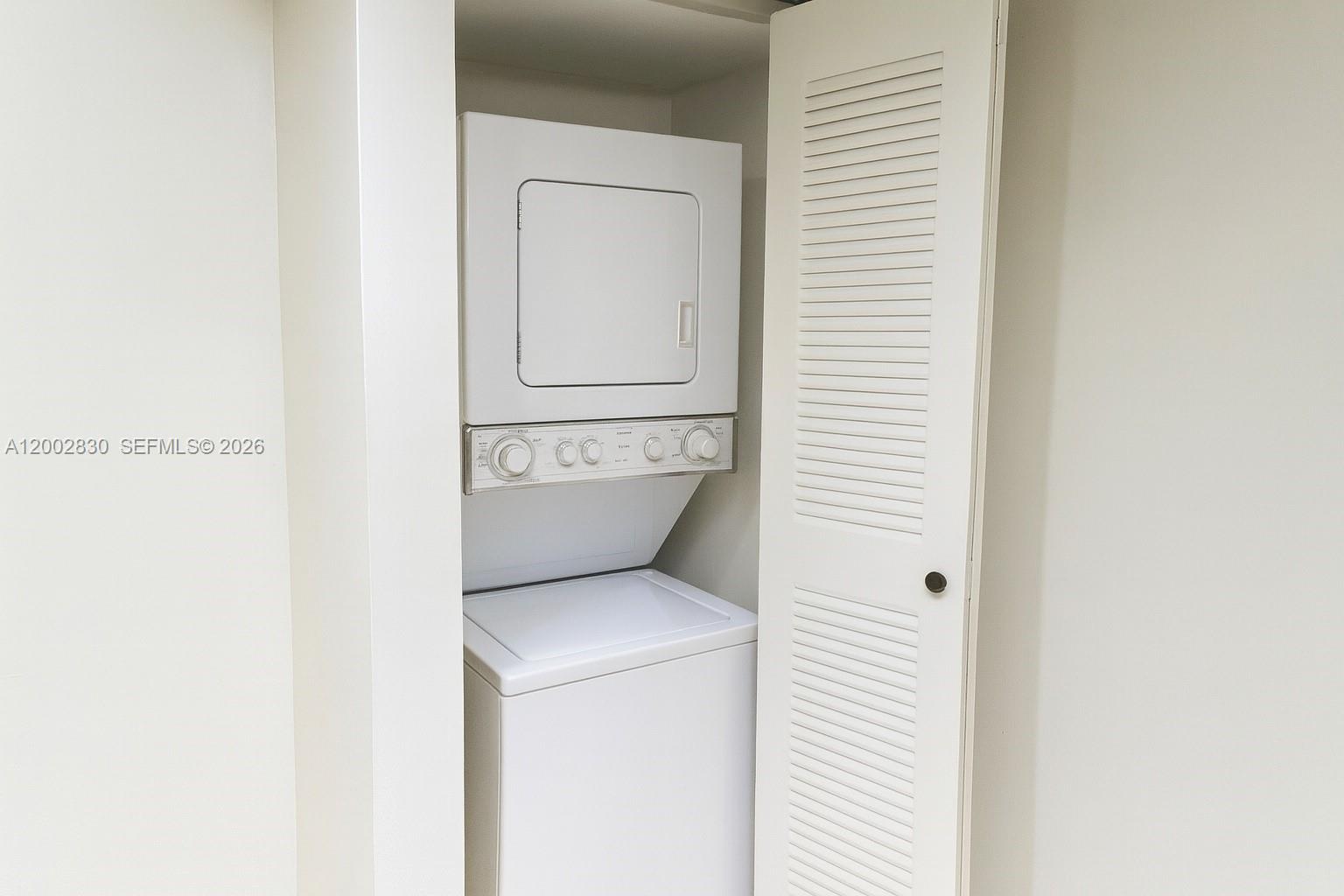 SUMMERBREEZE CONDO - Residential