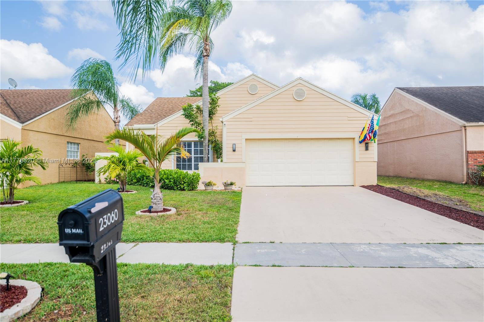 TRENDS AT BOCA RATON UNIT - Residential Lease