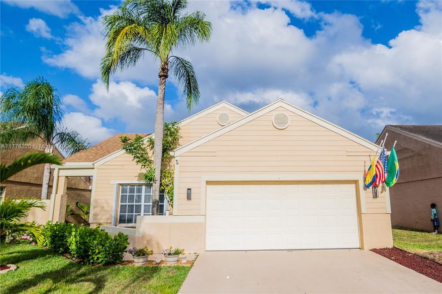 This stunning 3-bedroom, 2-bathroom home in Boca Raton offers a perfect blend of style and comfort. Boasting vaulted ceilings and a spacious open layout, it features stainless steel appliances, neutral tile, and laminate wood flooring throughout. The master suite includes a walk-in closet, adding convenience and ample storage. Step outside to a fenced backyard with a paved patio, ideal for relaxation and entertaining. Enjoy the perks of a vibrant community with access to a swimming pool and tennis court. Conveniently located near top-rated schools, dining, shopping, and major highways. A must-see rental opportunity! 700+ Credit Recommended. Furniture Negotiable based on preference.