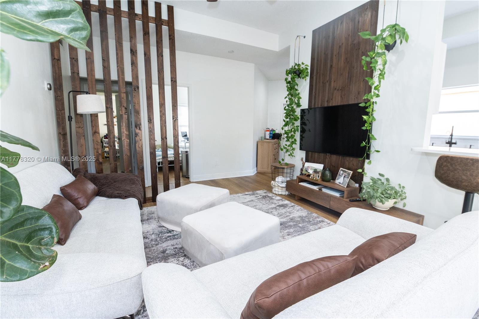 TRENDS AT BOCA RATON UNIT - Residential Lease