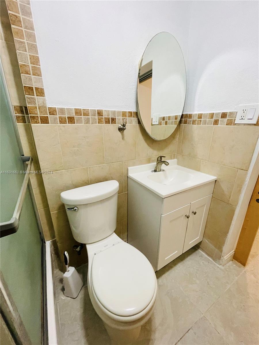 THE DOVE CONDO - Residential Lease