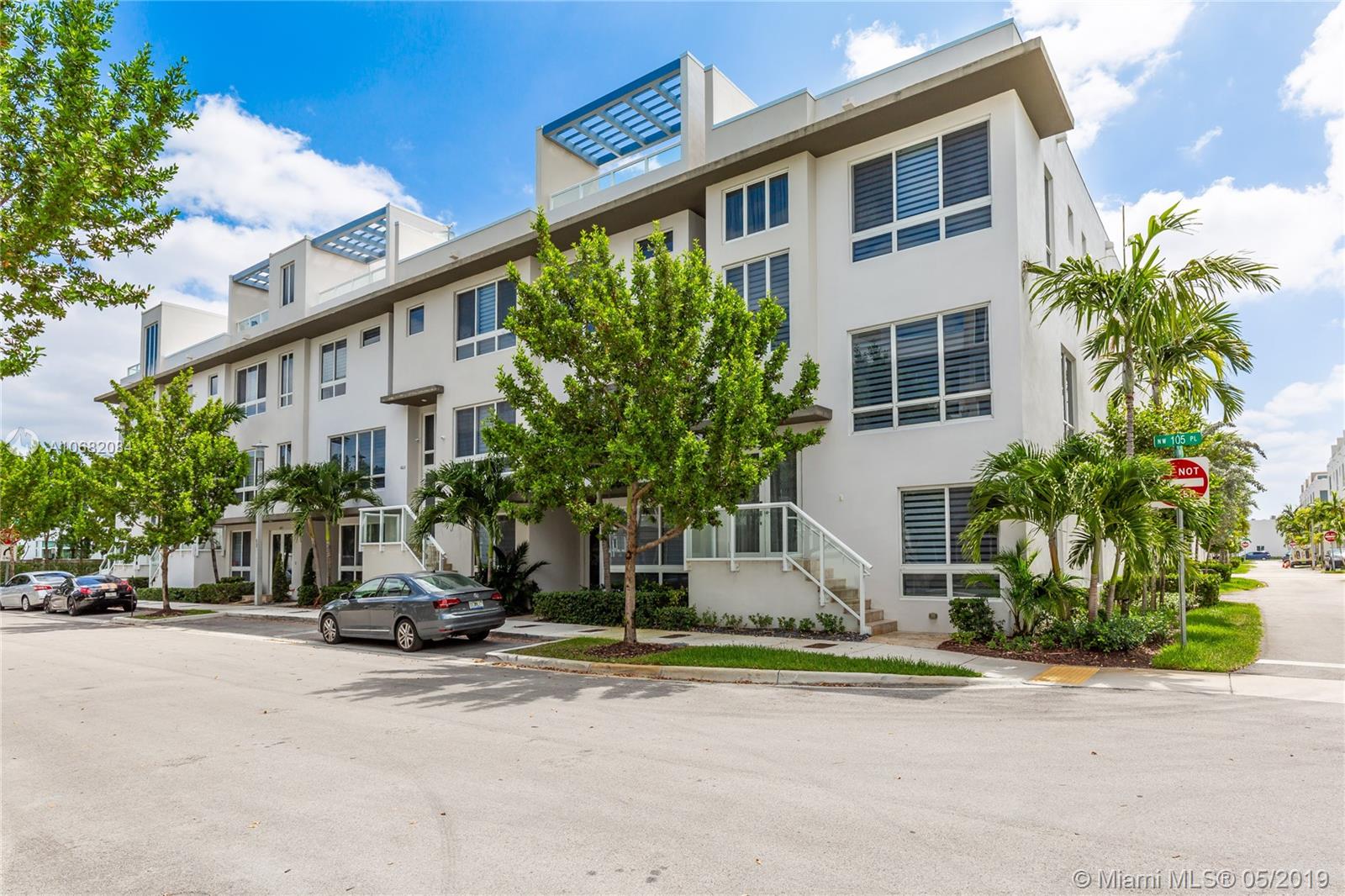 LANDMARK AT DORAL - Residential Lease