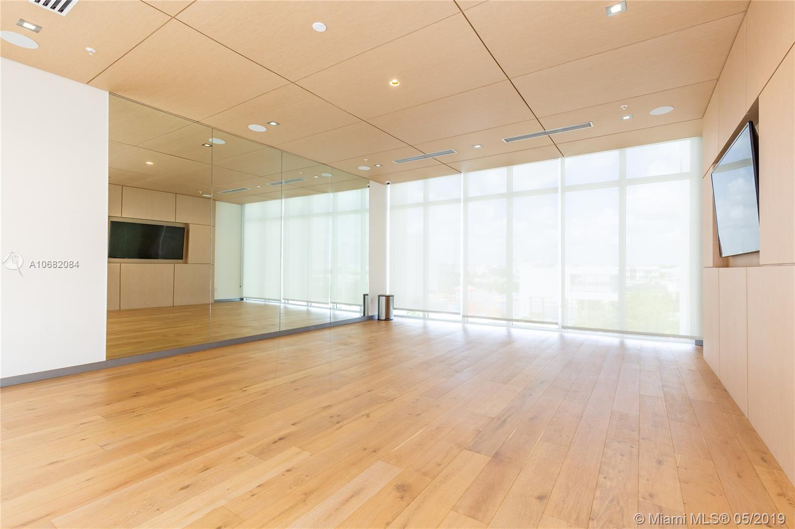 LANDMARK AT DORAL - Residential Lease