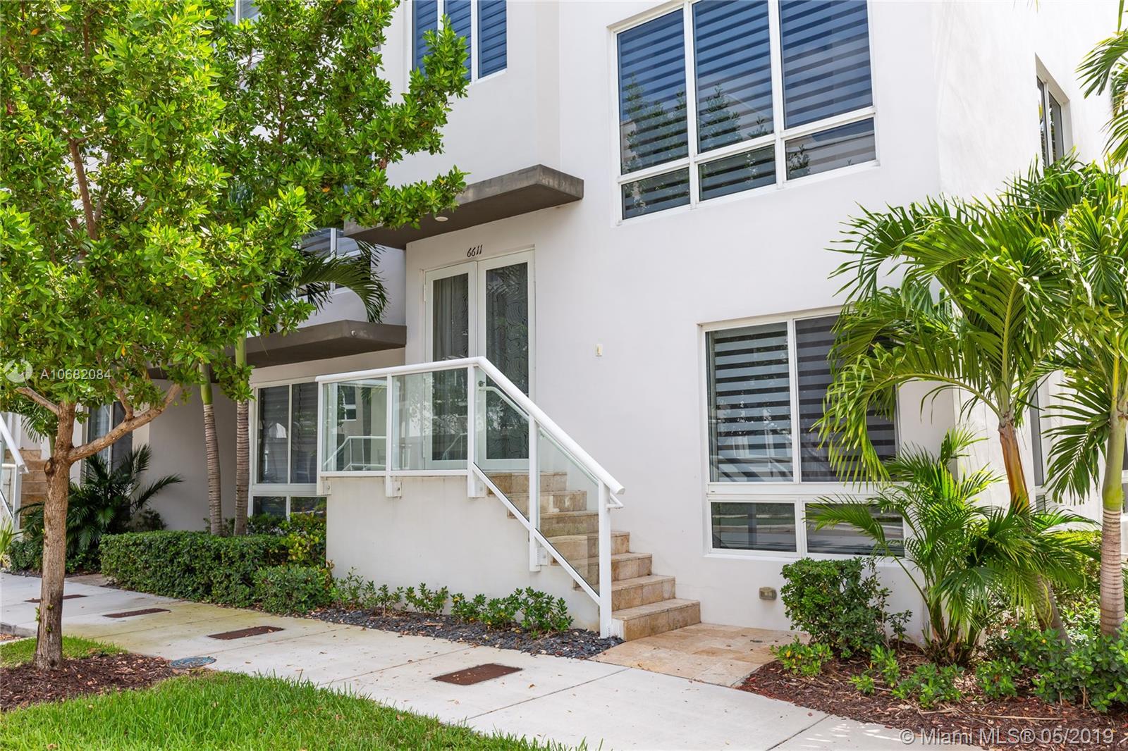 LANDMARK AT DORAL - Residential Lease