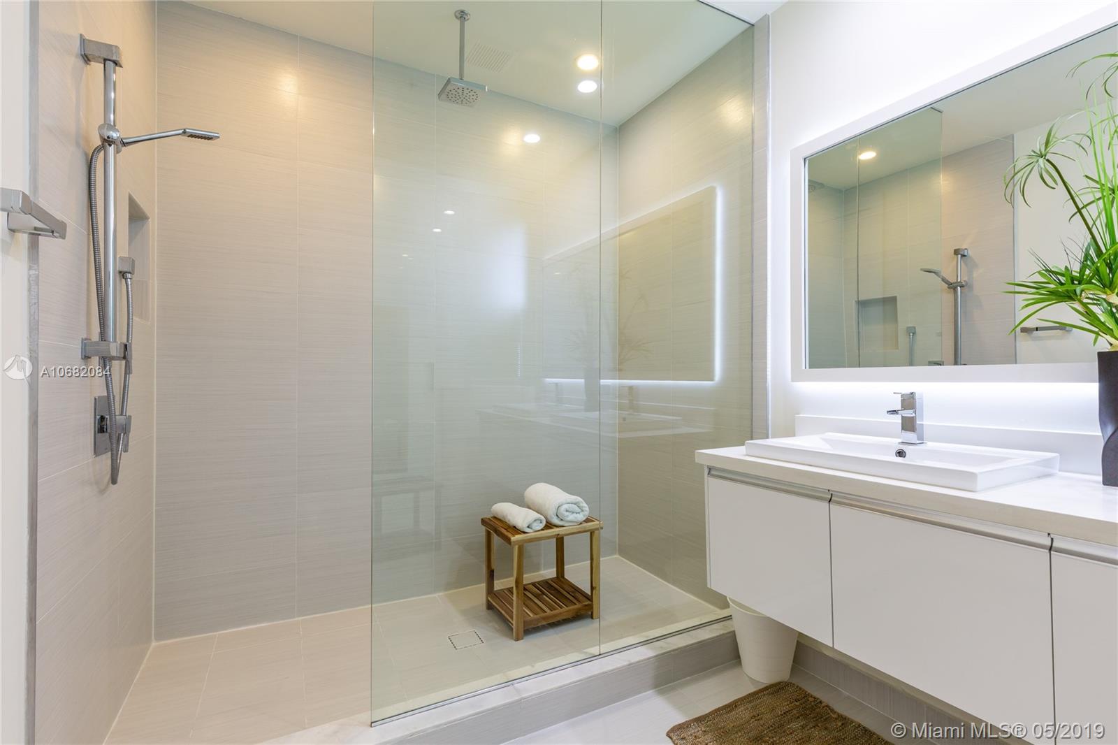 LANDMARK AT DORAL - Residential Lease