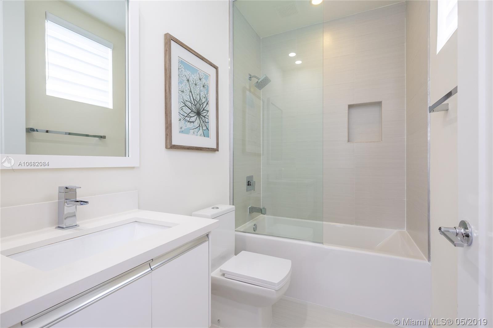 LANDMARK AT DORAL - Residential Lease