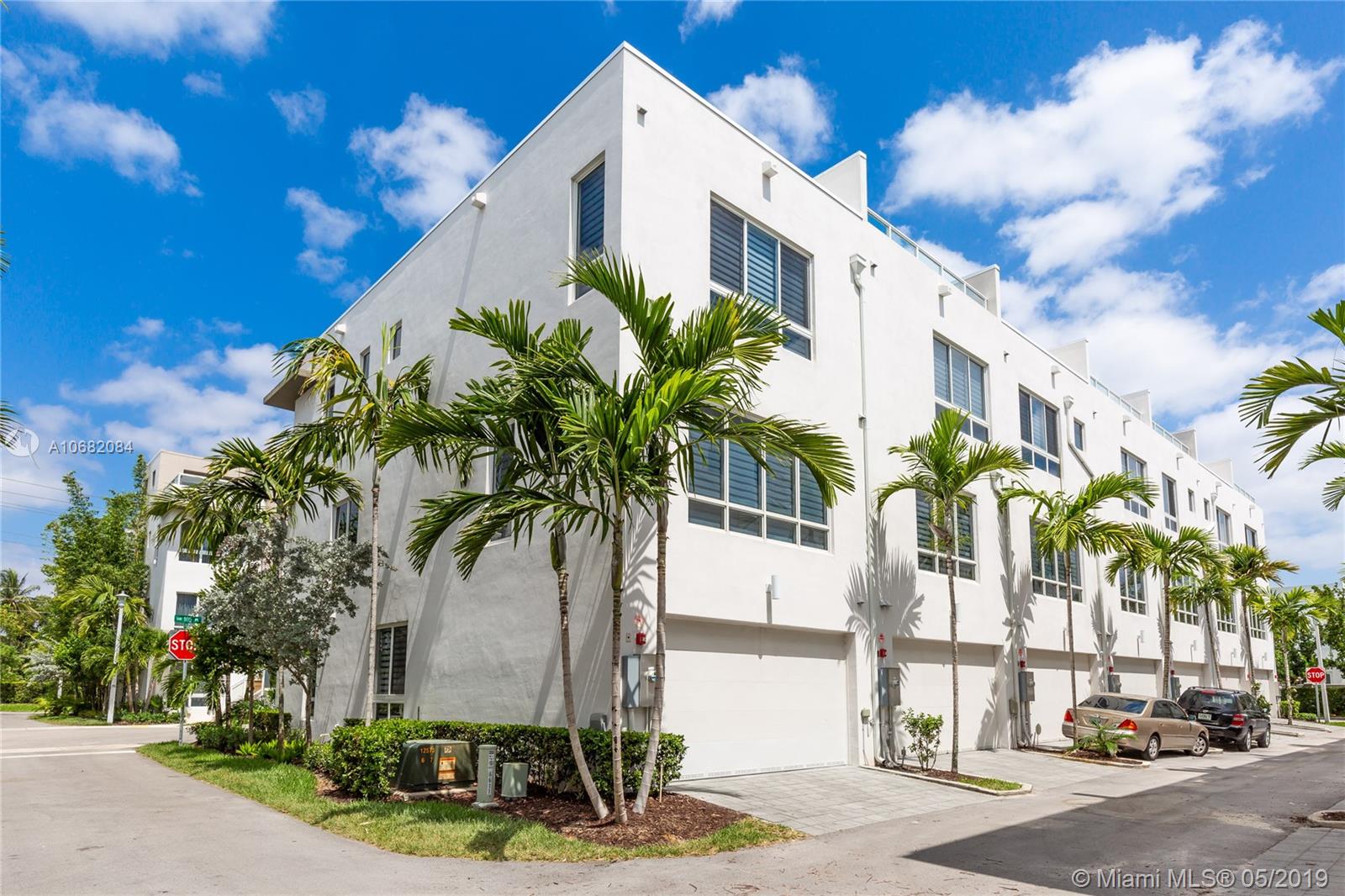 LANDMARK AT DORAL - Residential Lease