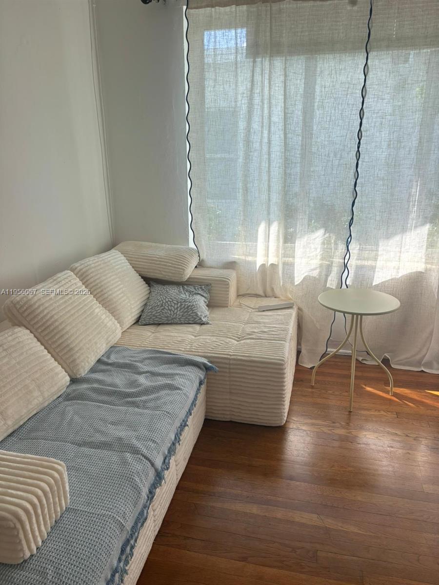 JEFFERSON HEIGHTS CONDOMI - Residential Lease