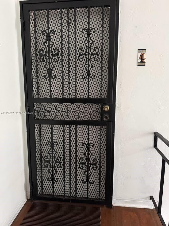 JEFFERSON HEIGHTS CONDOMI - Residential Lease