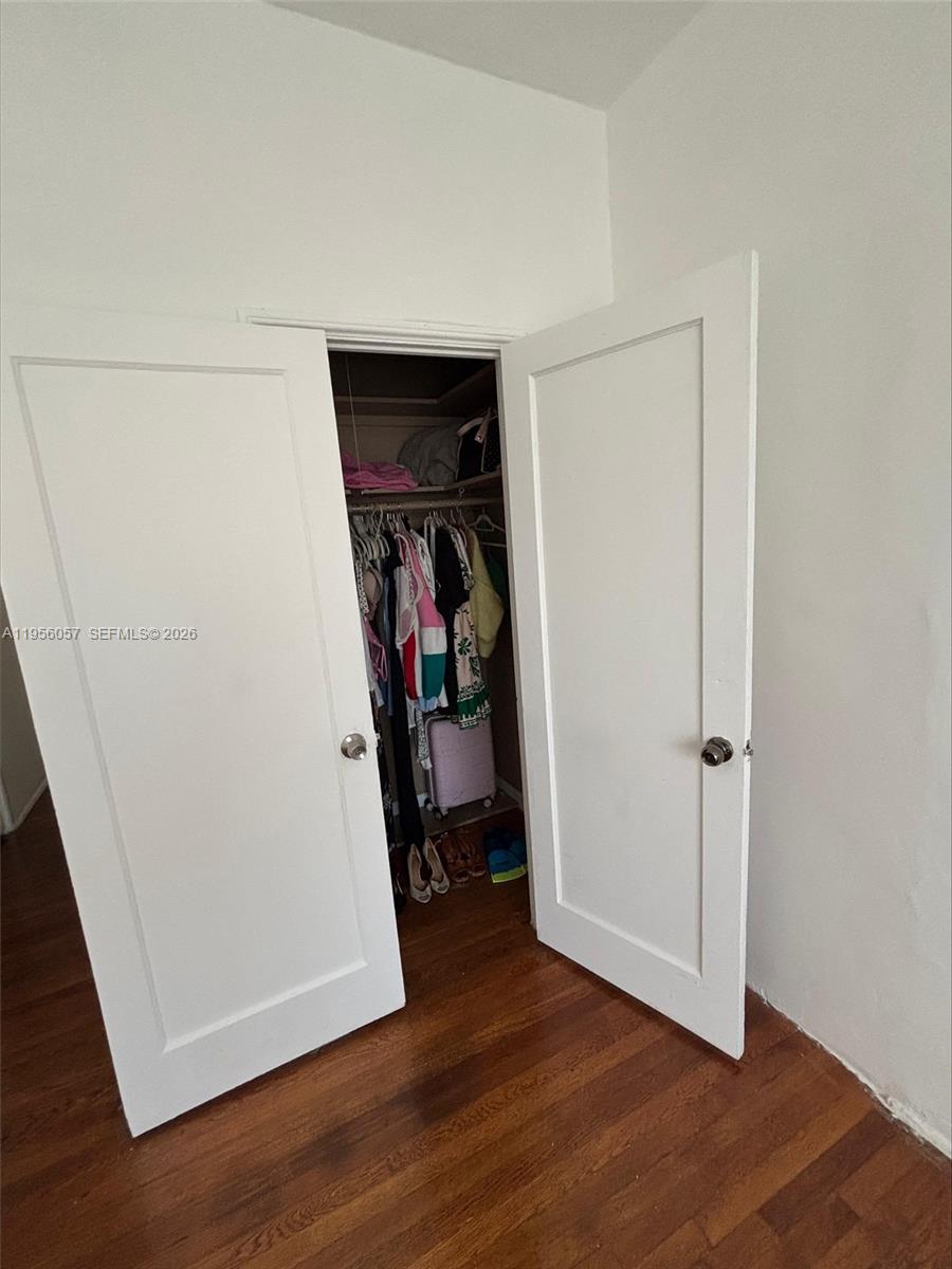 JEFFERSON HEIGHTS CONDOMI - Residential Lease