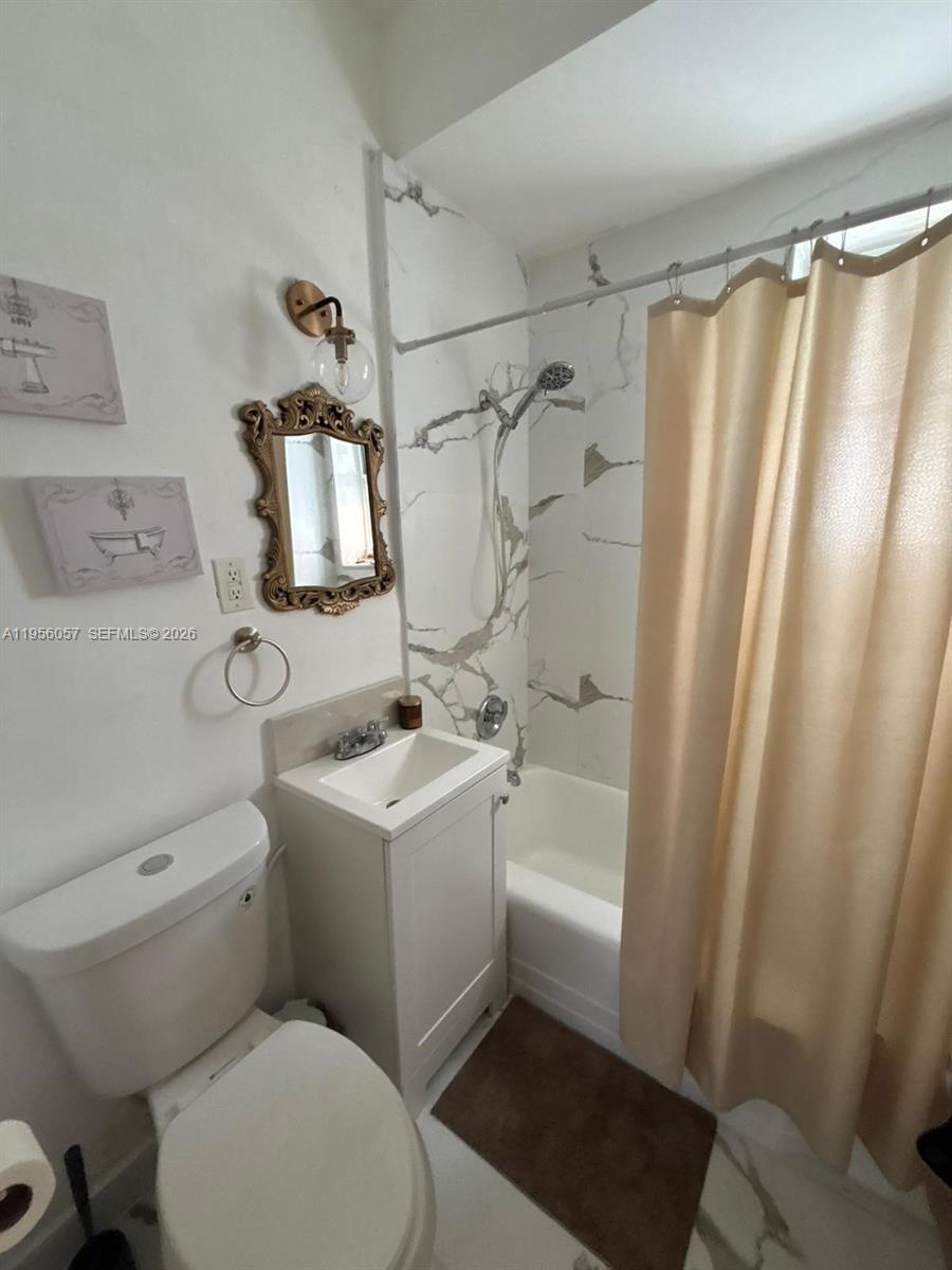 JEFFERSON HEIGHTS CONDOMI - Residential Lease