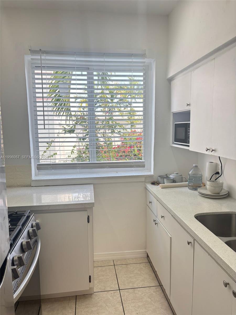 JEFFERSON HEIGHTS CONDOMI - Residential Lease