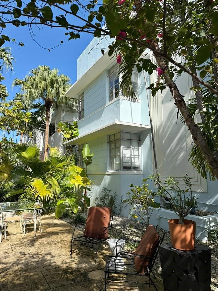 JEFFERSON HEIGHTS CONDOMI - Residential Lease