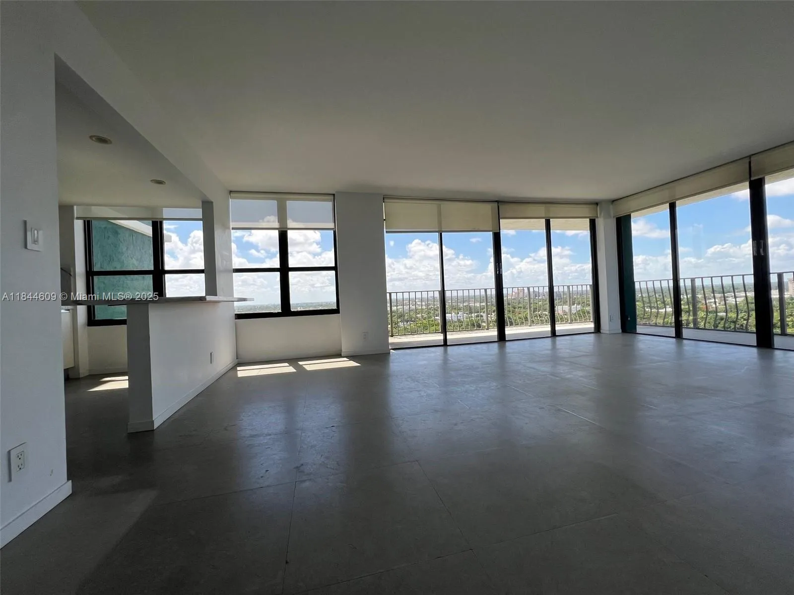 Miami, Florida 33138, United States, 2 Bedrooms Bedrooms, ,2 BathroomsBathrooms,Residential,Active,177118
