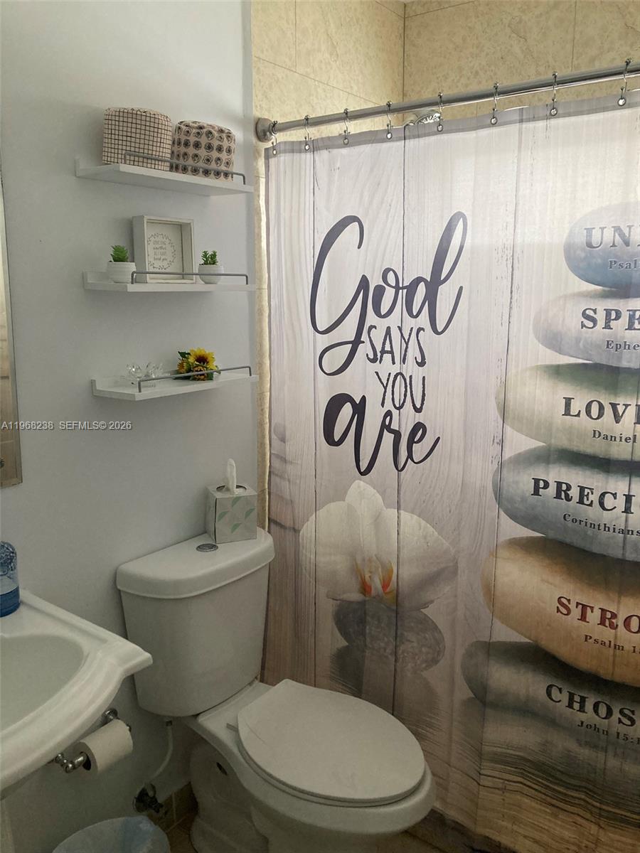 PANACHE SEC 1 - Residential