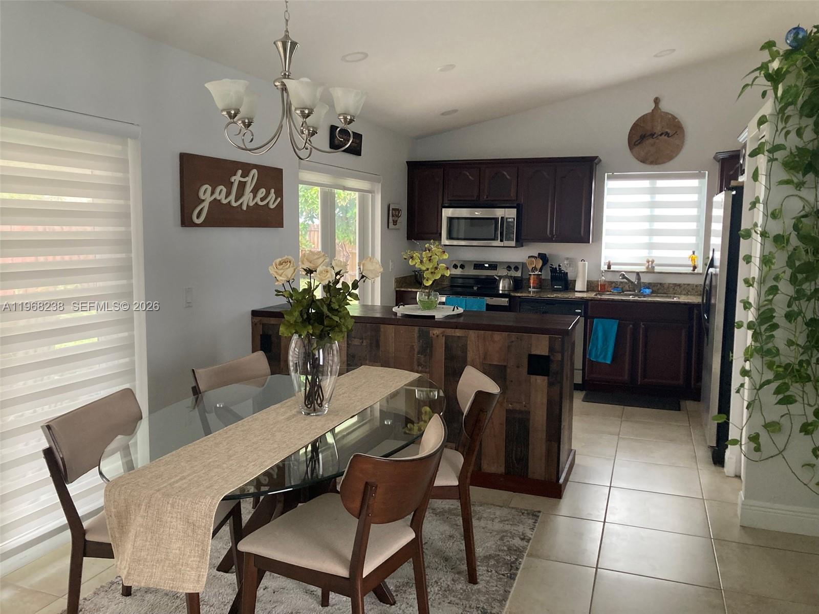 PANACHE SEC 1 - Residential