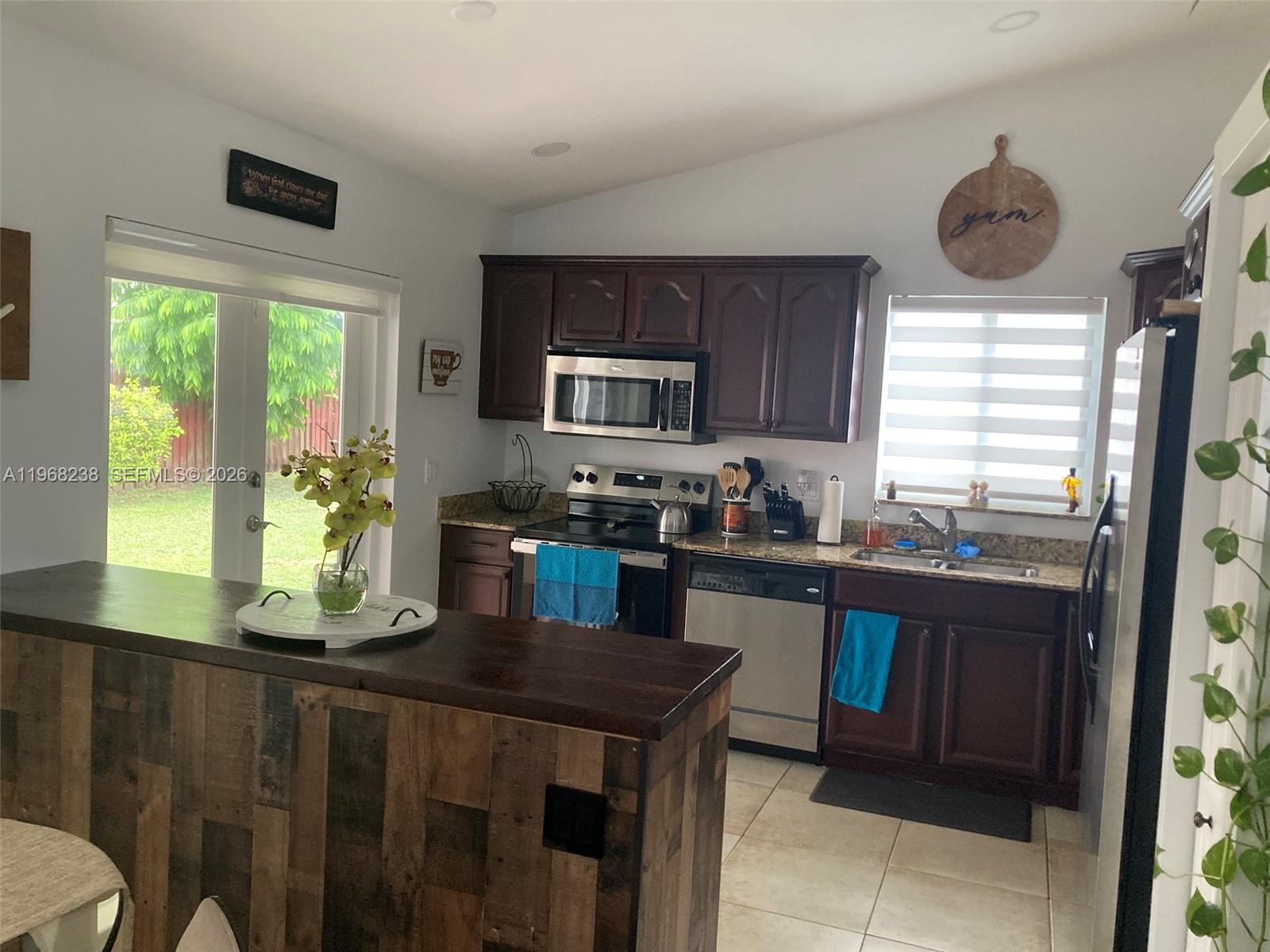 PANACHE SEC 1 - Residential