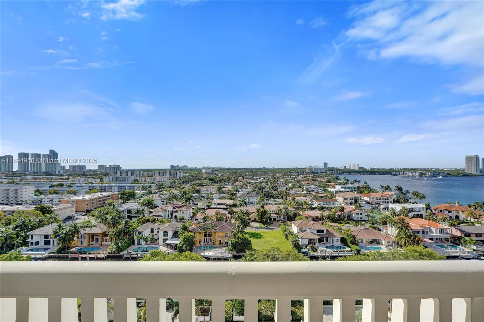 1000 ISL BLVD WILLIAMS IS - Residential