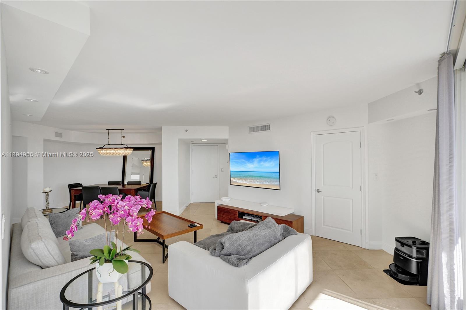 1000 ISL BLVD WILLIAMS IS - Residential
