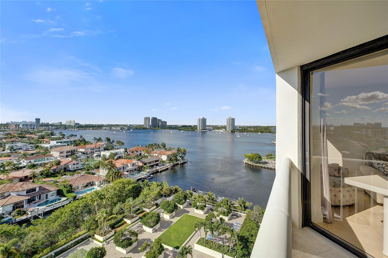 1000 ISL BLVD WILLIAMS IS - Residential