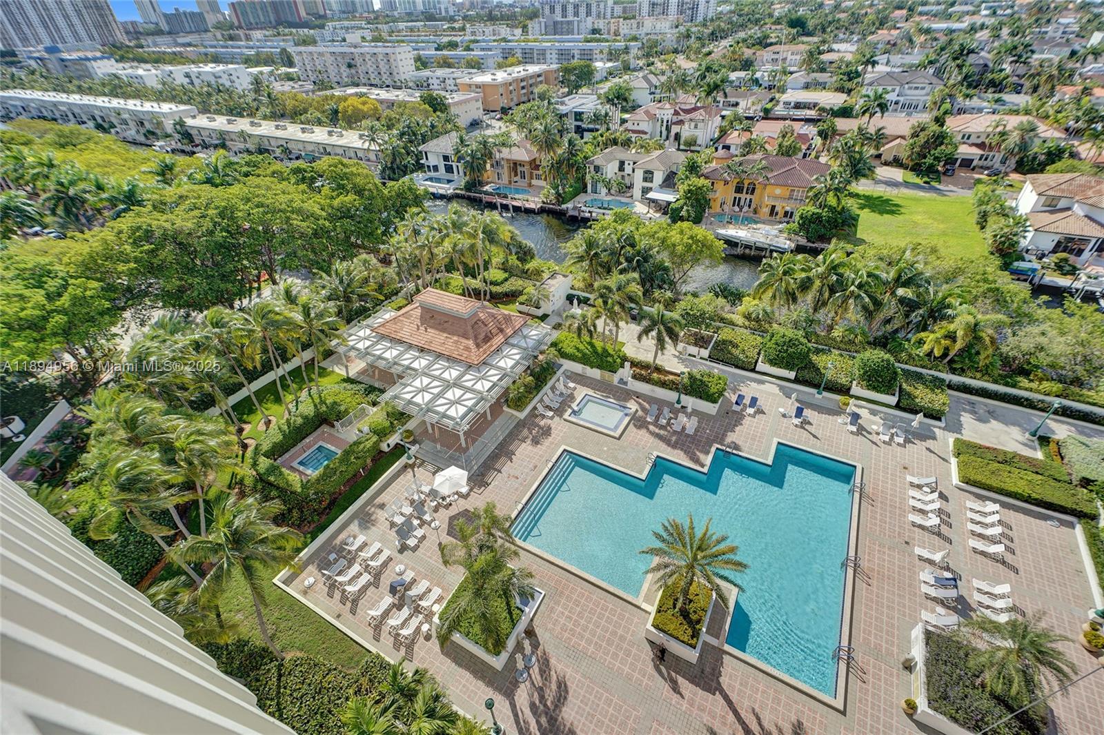 1000 ISL BLVD WILLIAMS IS - Residential