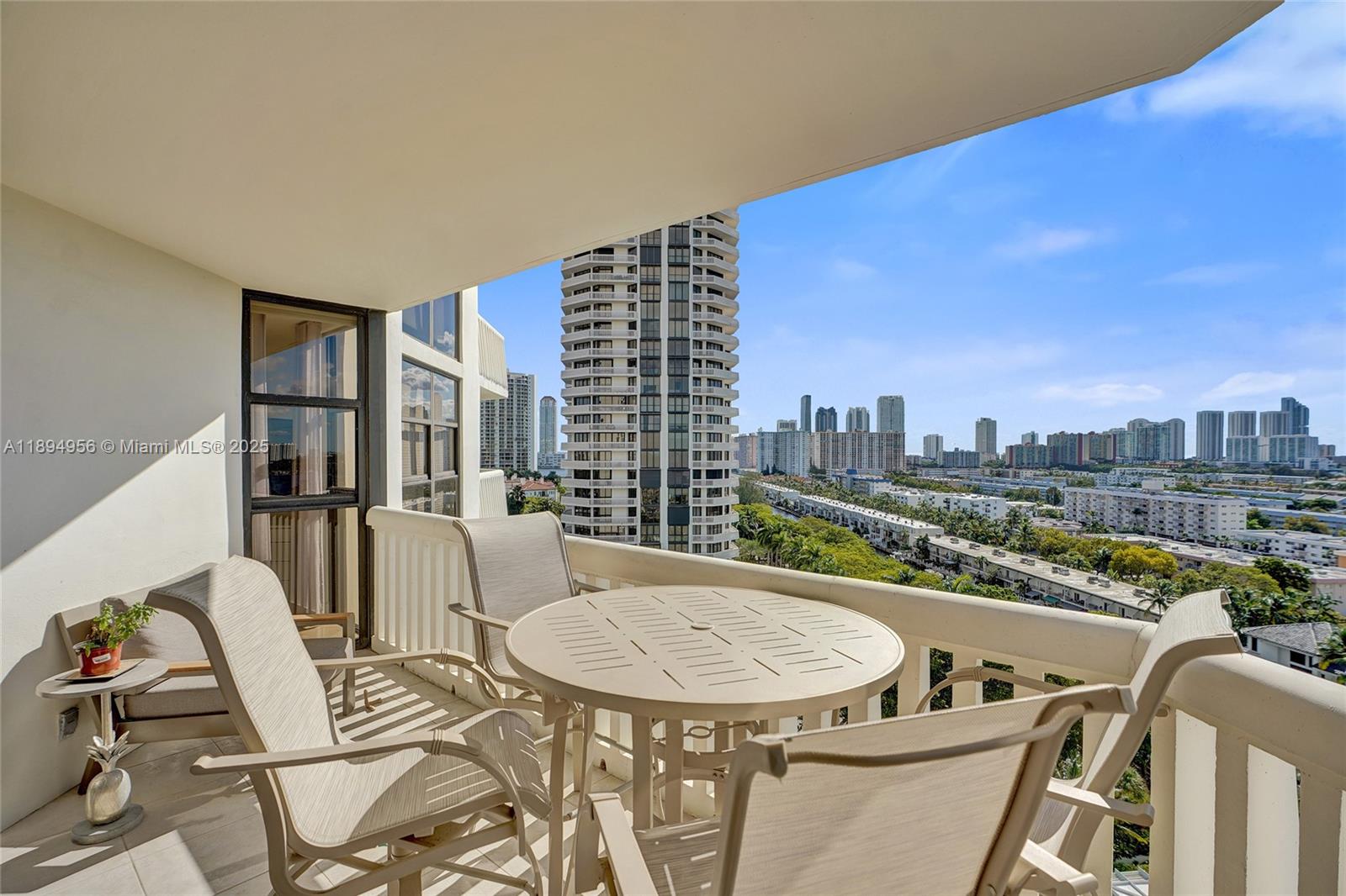 1000 ISL BLVD WILLIAMS IS - Residential