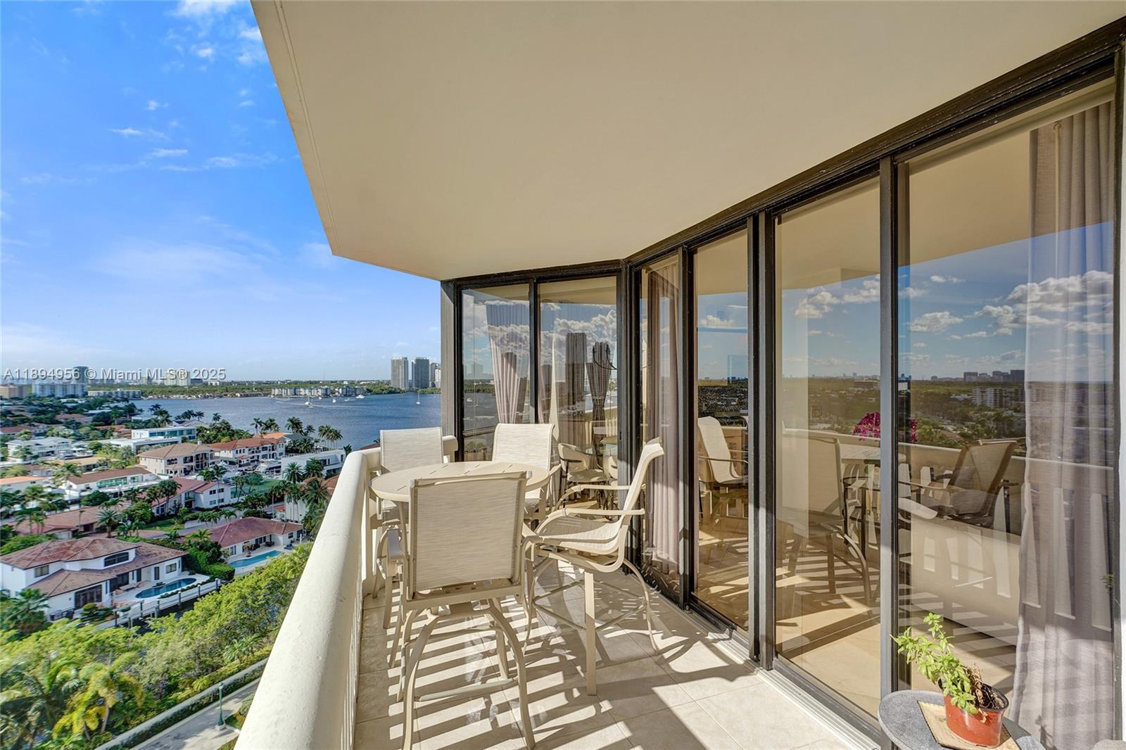 1000 ISL BLVD WILLIAMS IS - Residential