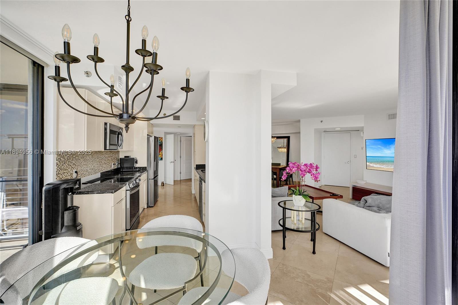 1000 ISL BLVD WILLIAMS IS - Residential