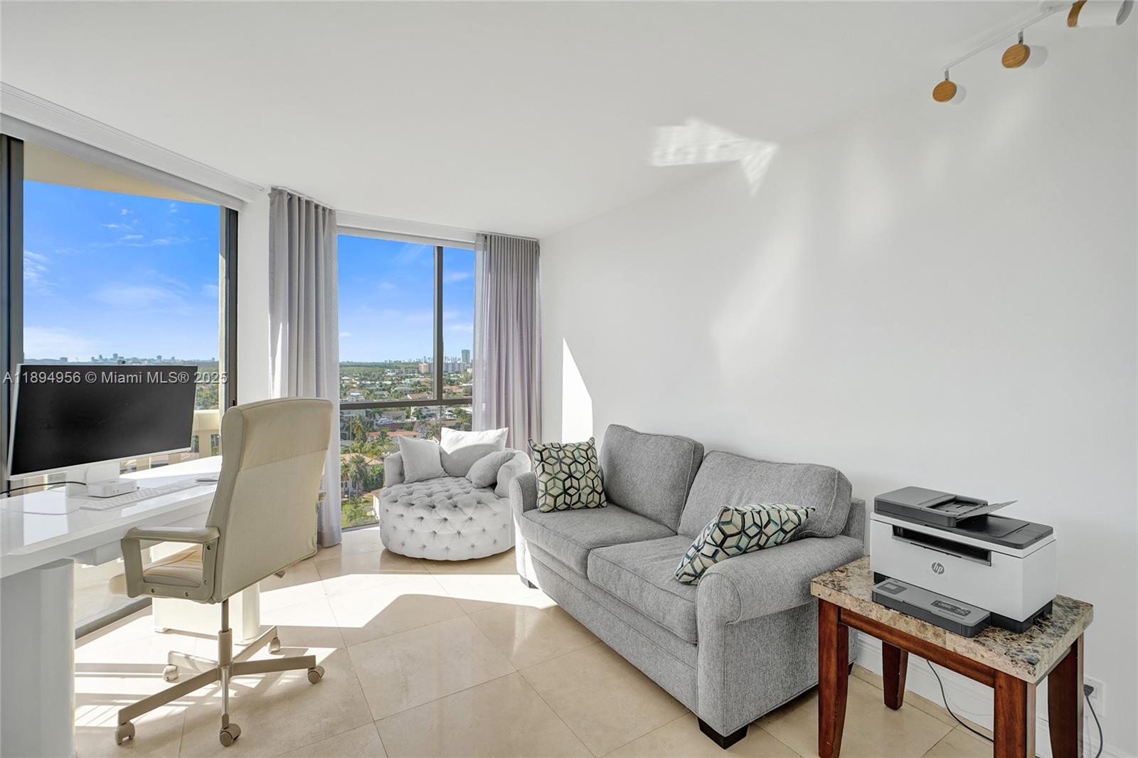 1000 ISL BLVD WILLIAMS IS - Residential