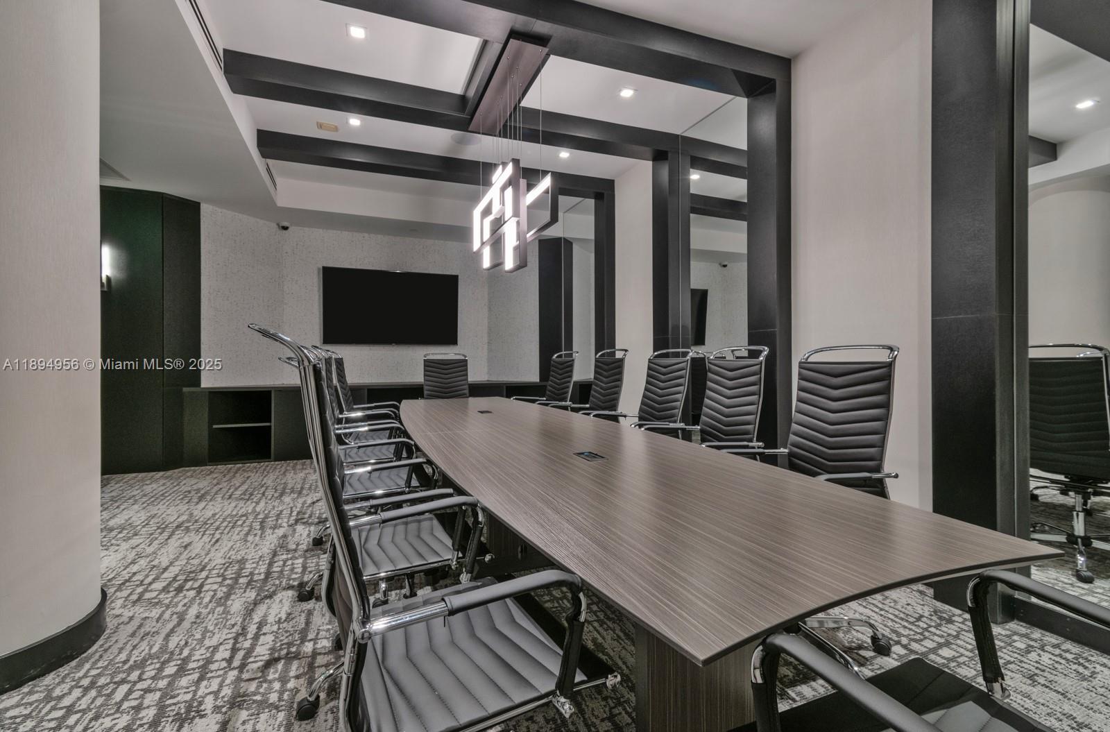 1000 ISL BLVD WILLIAMS IS - Residential