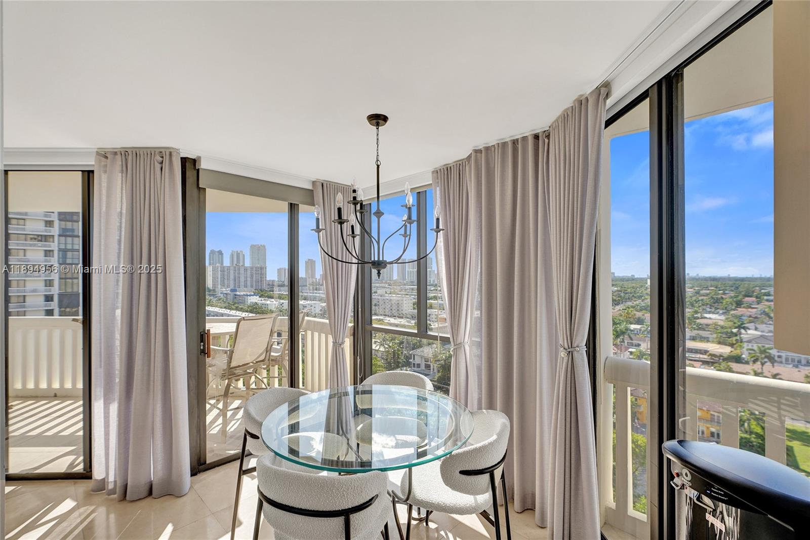 1000 ISL BLVD WILLIAMS IS - Residential