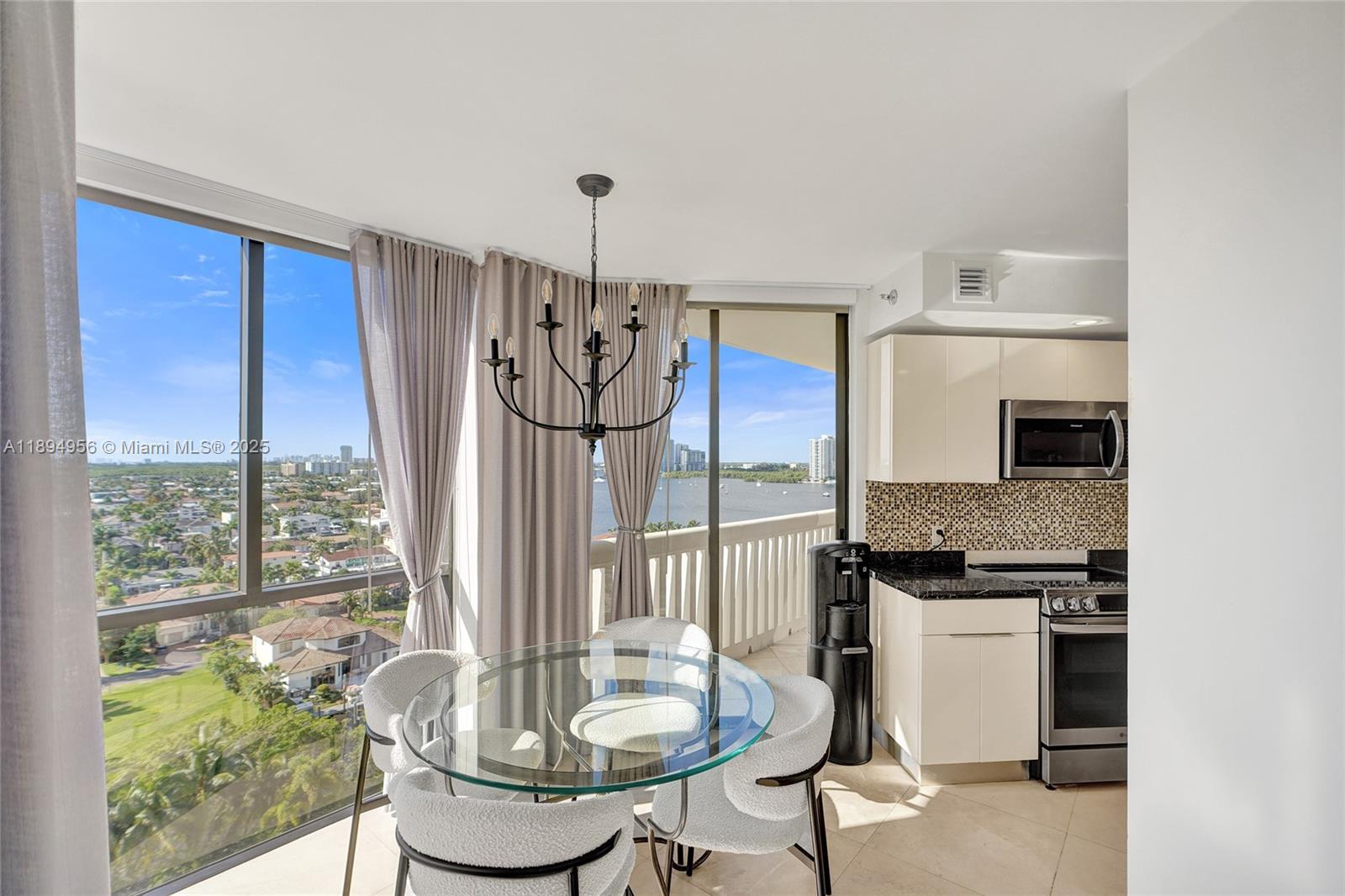 1000 ISL BLVD WILLIAMS IS - Residential