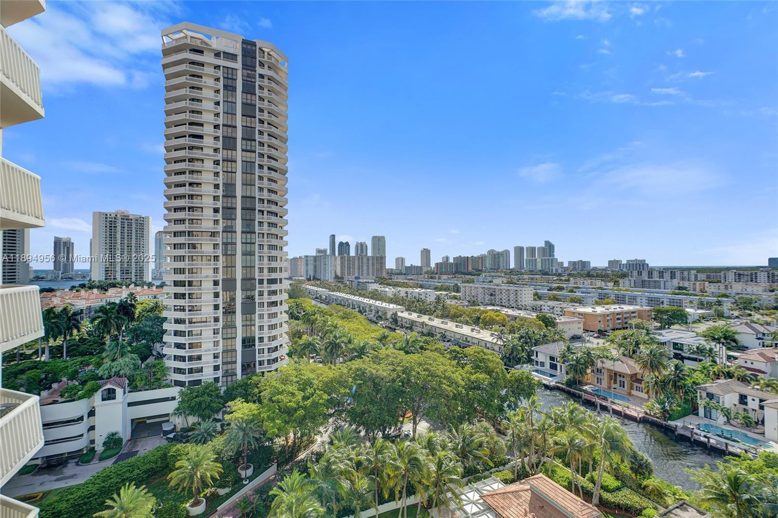 1000 ISL BLVD WILLIAMS IS - Residential