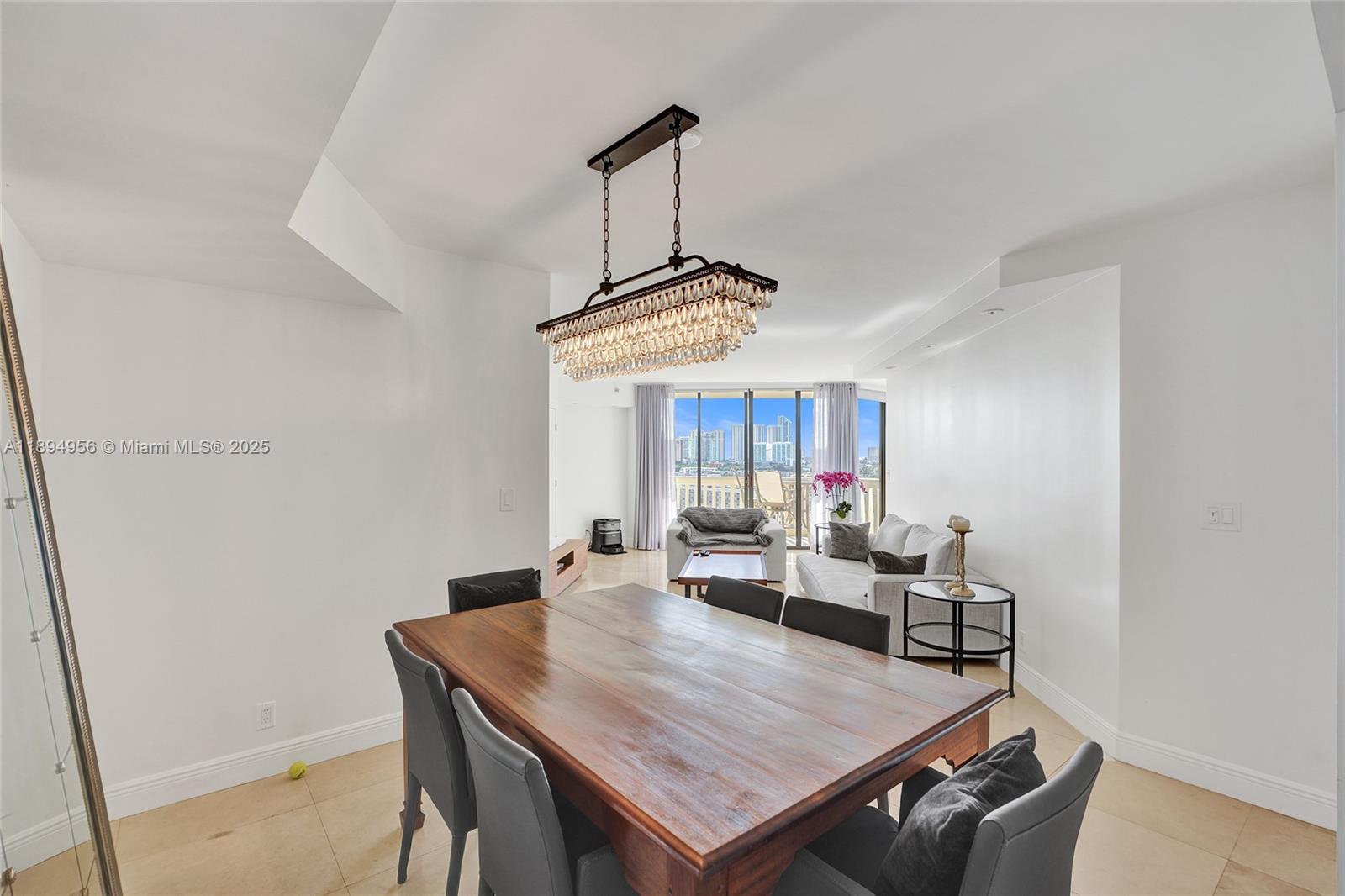 1000 ISL BLVD WILLIAMS IS - Residential