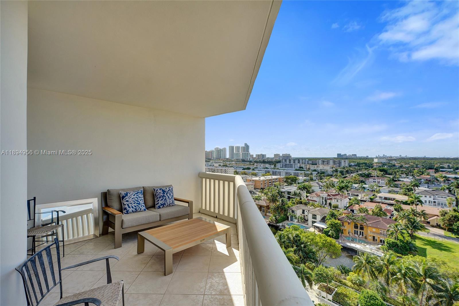 1000 ISL BLVD WILLIAMS IS - Residential