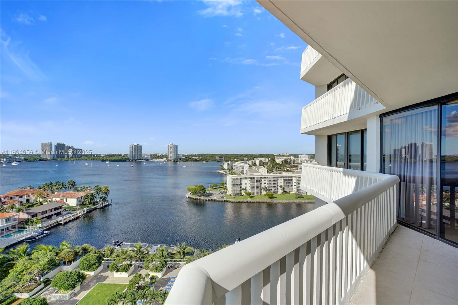 1000 ISL BLVD WILLIAMS IS - Residential
