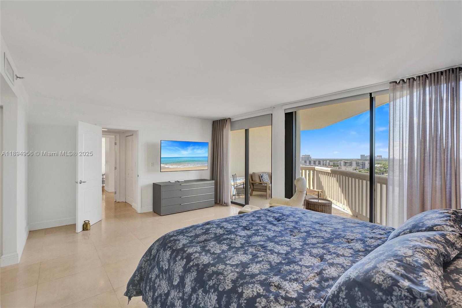 1000 ISL BLVD WILLIAMS IS - Residential