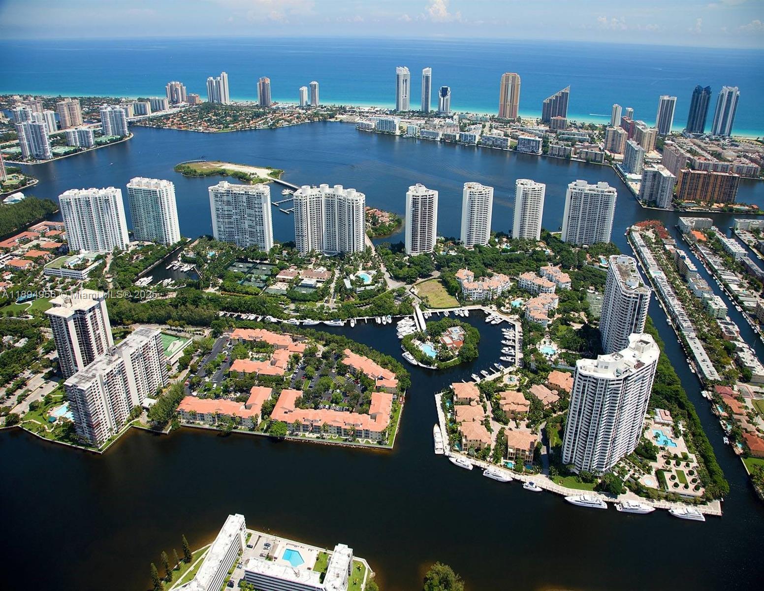 1000 ISL BLVD WILLIAMS IS - Residential
