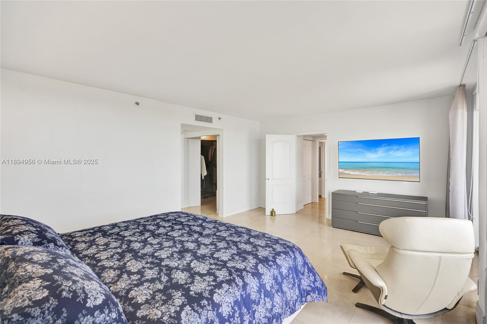 1000 ISL BLVD WILLIAMS IS - Residential