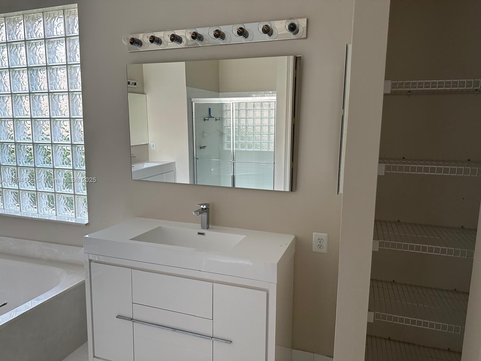 SUNSET LAKES PLAT THREE - Residential