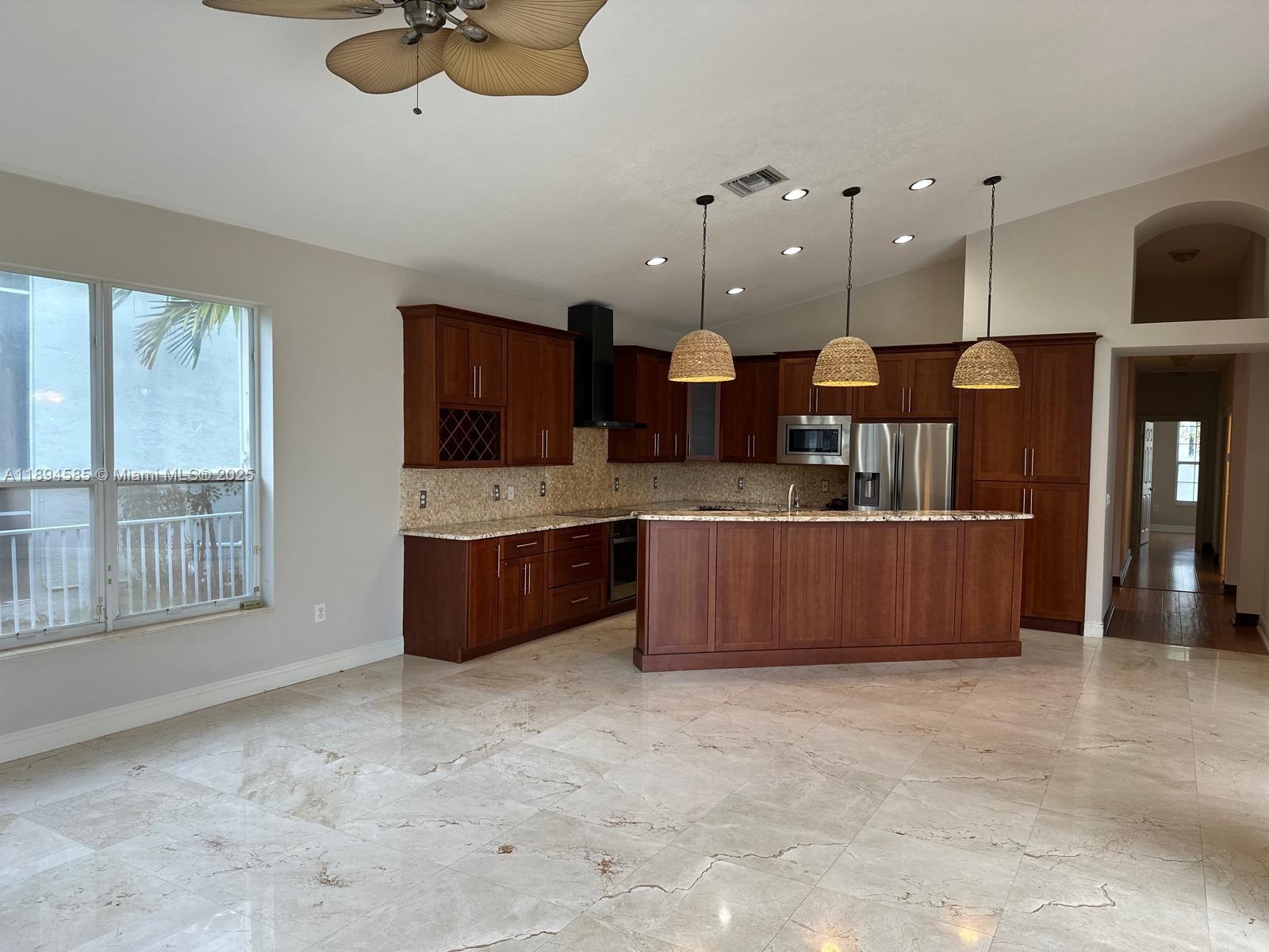 Beautiful one level Home,5 bedrooms 3 full bathrooms,with great & peaceful lake view & pool, NO CARPET,marble & wood floor,locates in one of the best communities Sunset Lakes with tennis courts, heated pool, gym, pickleball clubhouse, party rooms.Great location,near shopping malls, hospital, parks, & good access to highways, such I 75.
