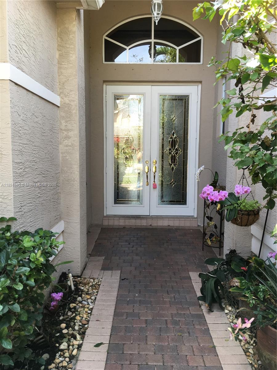 SUNSET LAKES PLAT THREE - Residential