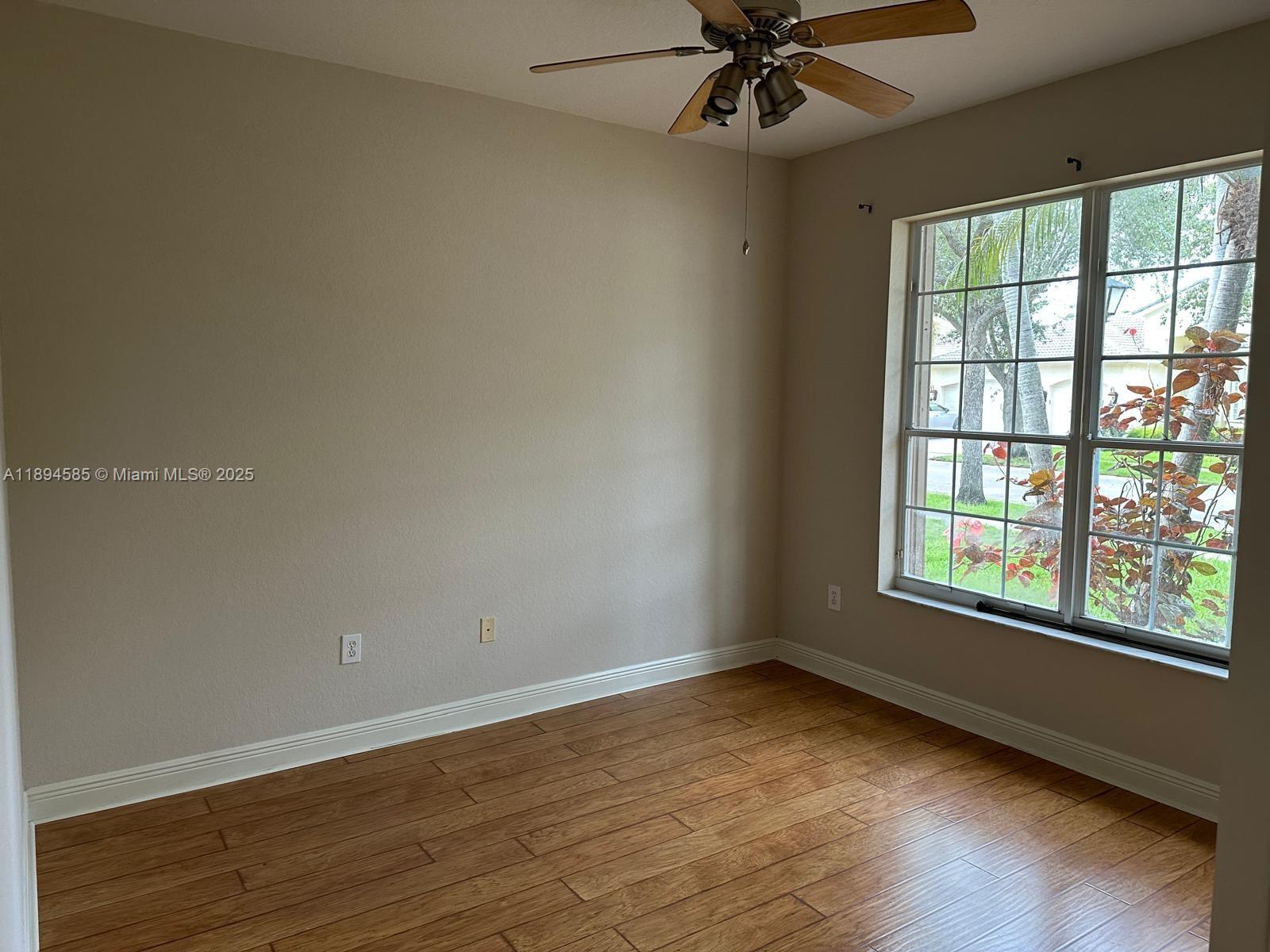SUNSET LAKES PLAT THREE - Residential