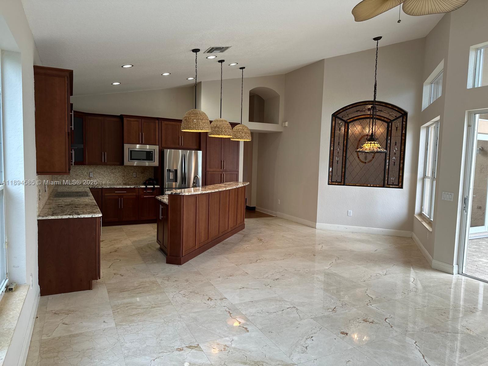 SUNSET LAKES PLAT THREE - Residential