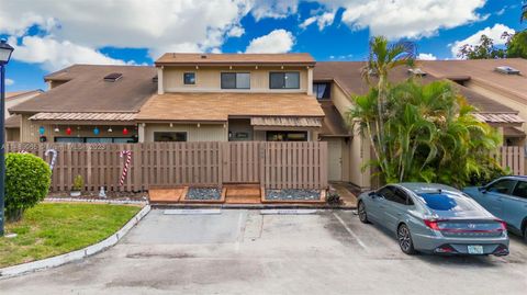 Photo of 1946 SW 81st Ter #1946, Davie, FL 33324 (MLS # A11489065)