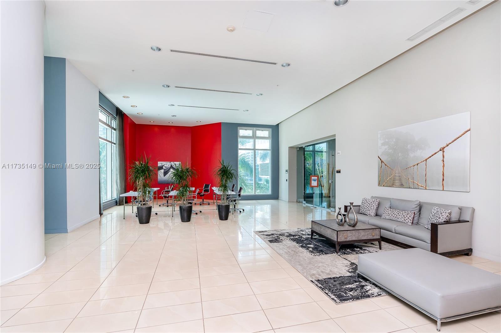 MET 1 CONDO - Residential