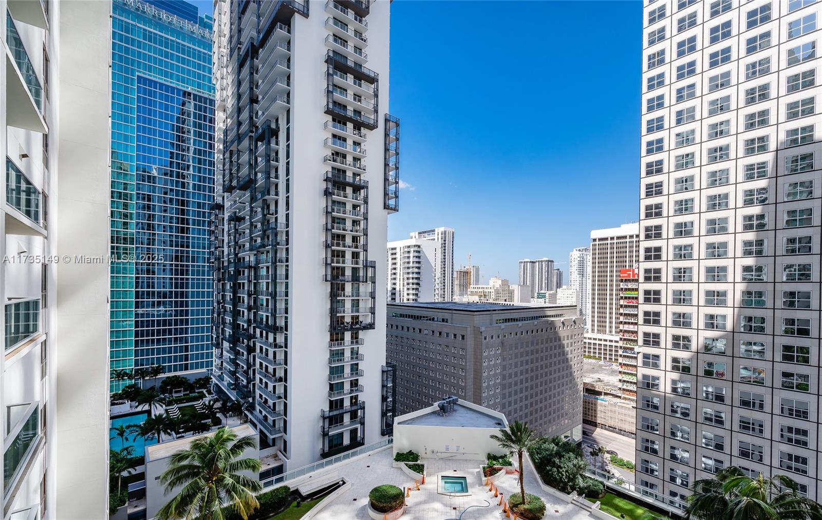 MET 1 CONDO - Residential